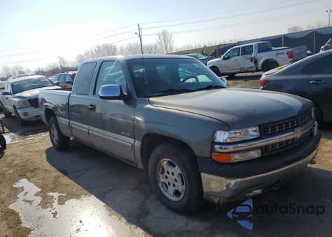 2000 Chevrolet Silverado C1500 из США, поврежденный, VIN 2GCEC19T1Y1197857
